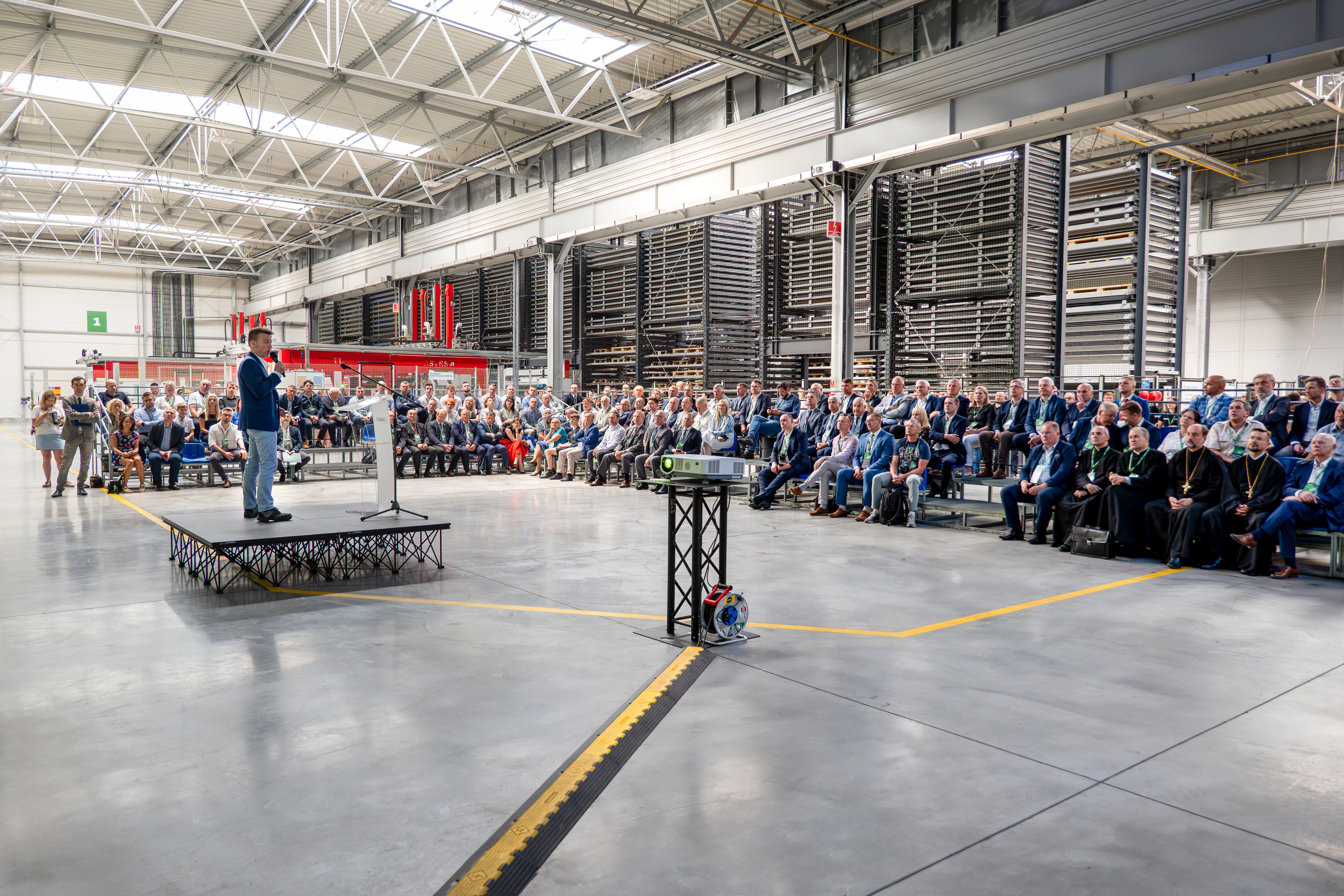 SaMASZ zwiększył moce produkcyjne i wdraża transformację cyfrową 